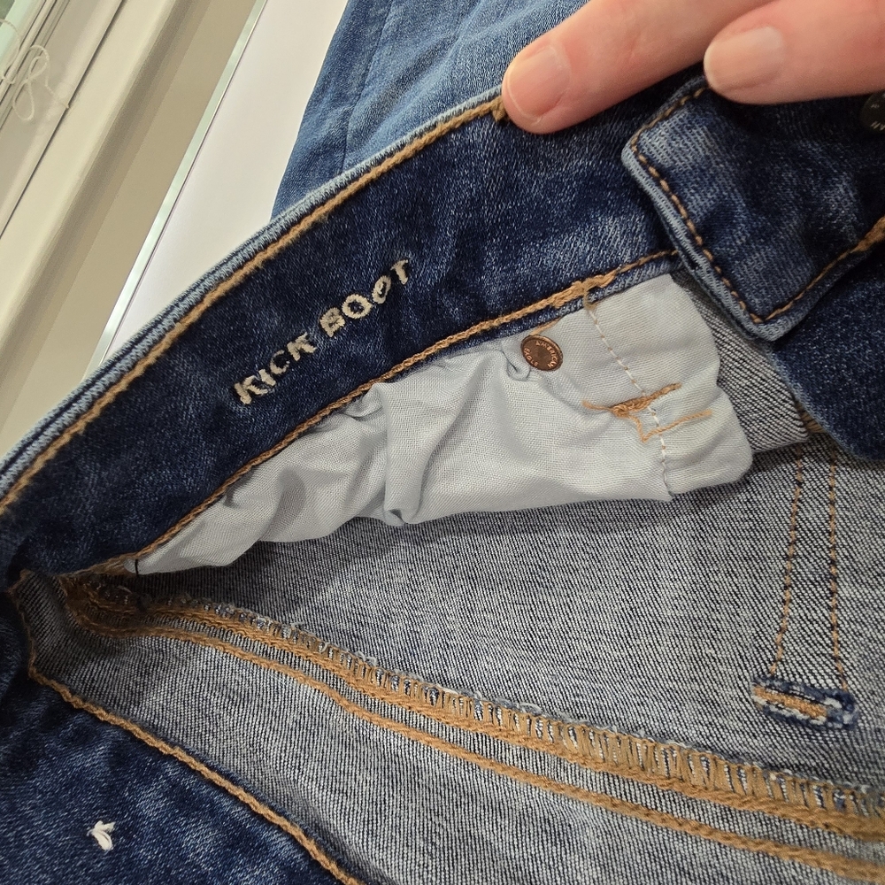 AE size 4R kick boot jeans - Picture 4 of 6